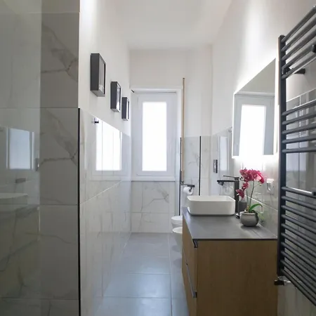 Apartmán Sara's - Modern Near Metro, Perfect For Families And Groups In *